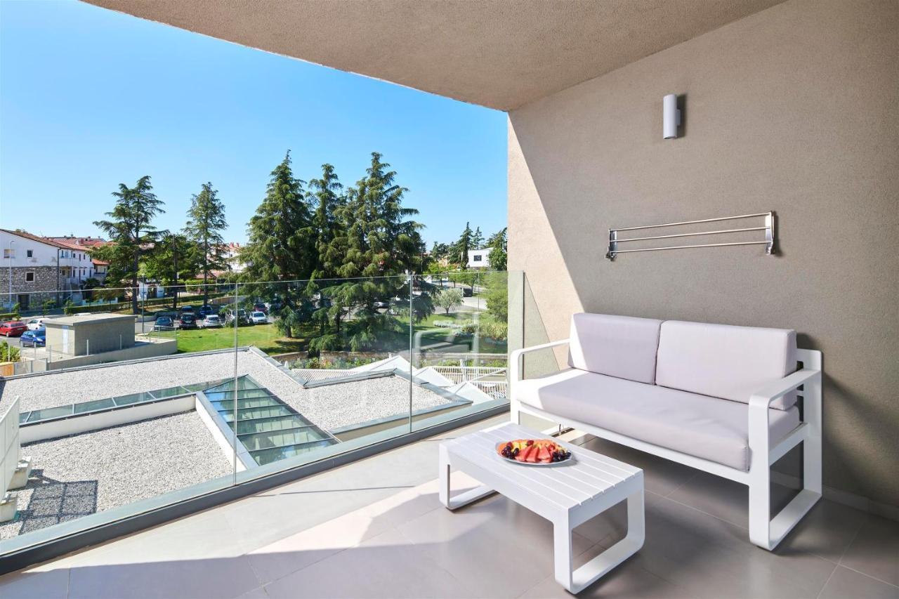 Hotel Park Plava Laguna ポレッチ エクステリア 写真
