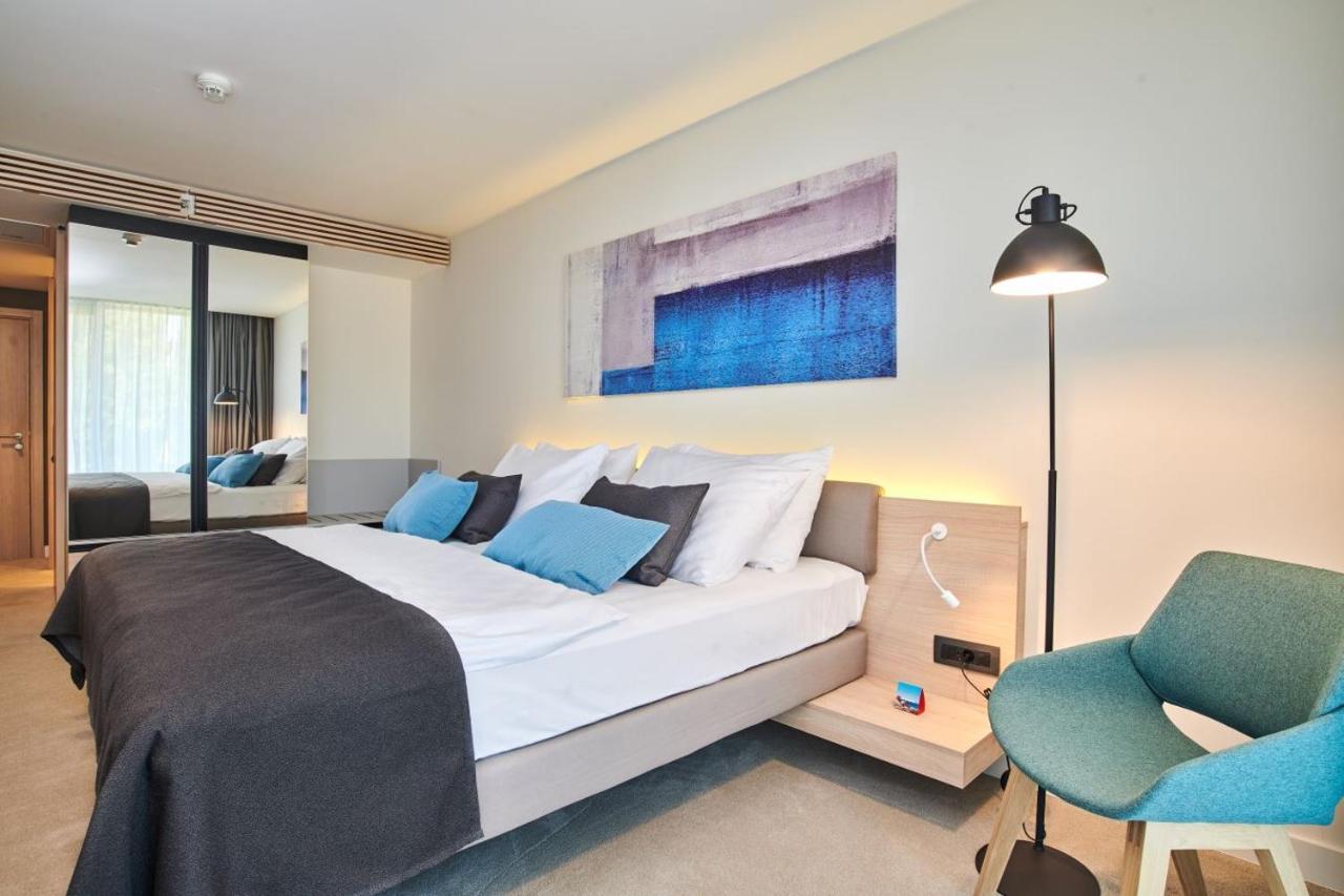 Hotel Park Plava Laguna ポレッチ エクステリア 写真