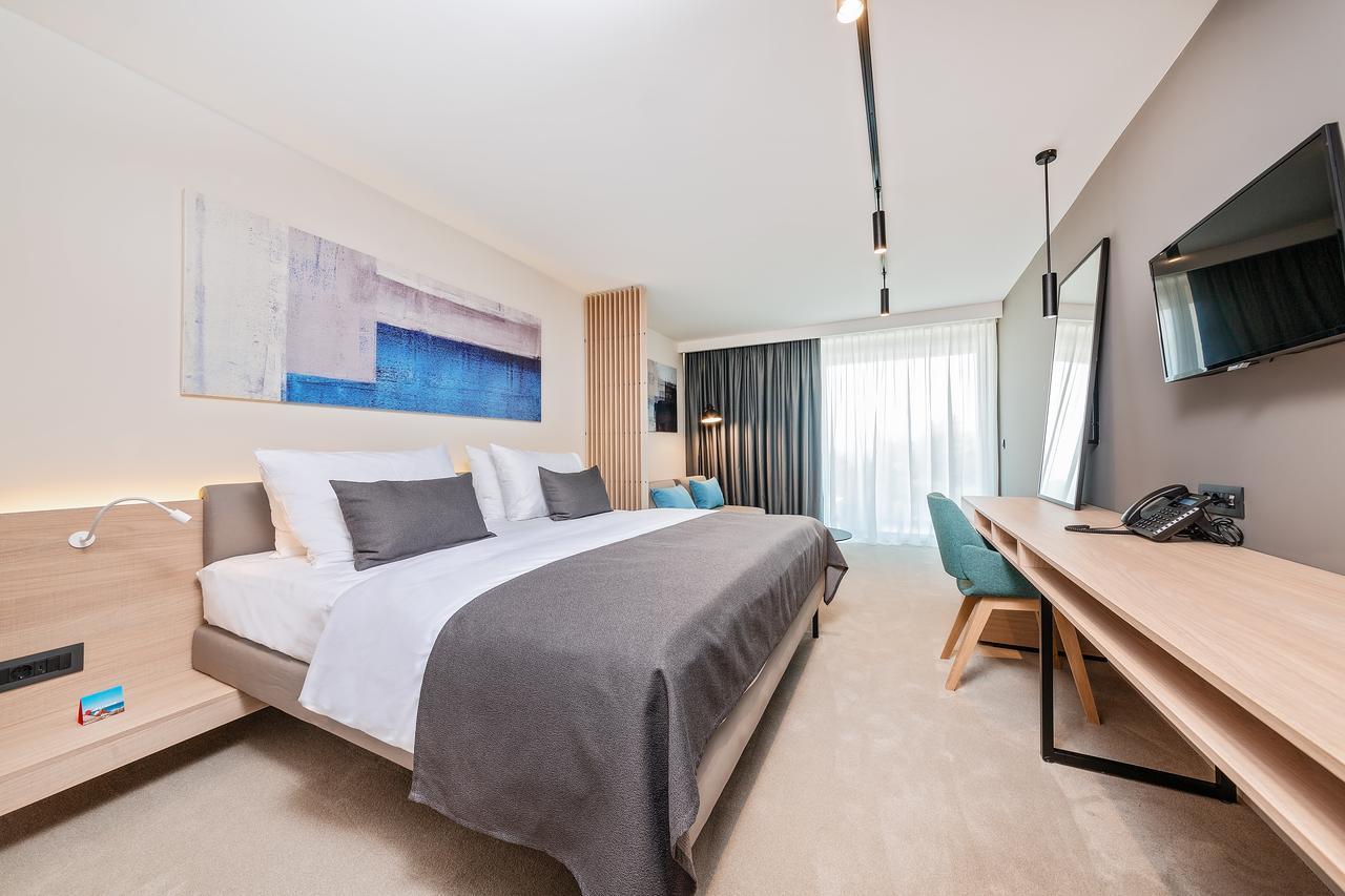 Hotel Park Plava Laguna ポレッチ エクステリア 写真